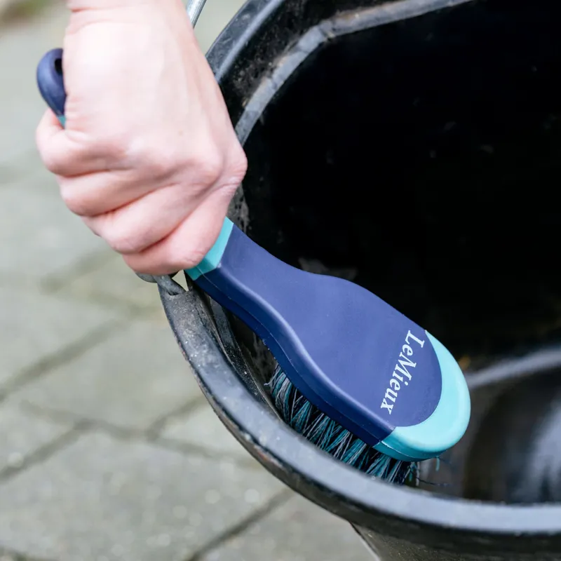 LeMieux Bucket Brush - Dusk Blue-1