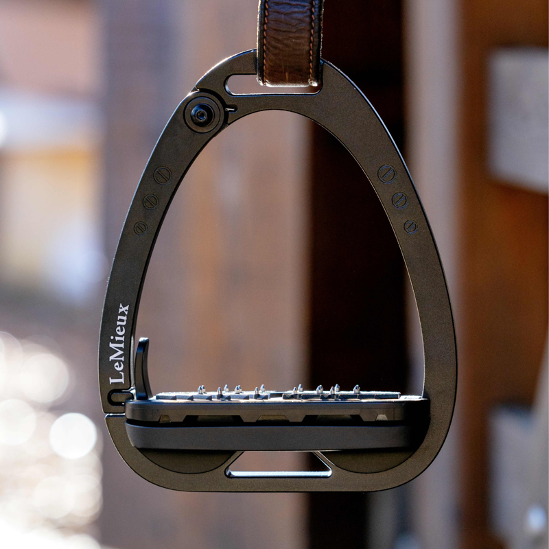 LeMieux Vector Balance Stirrup - Black-3