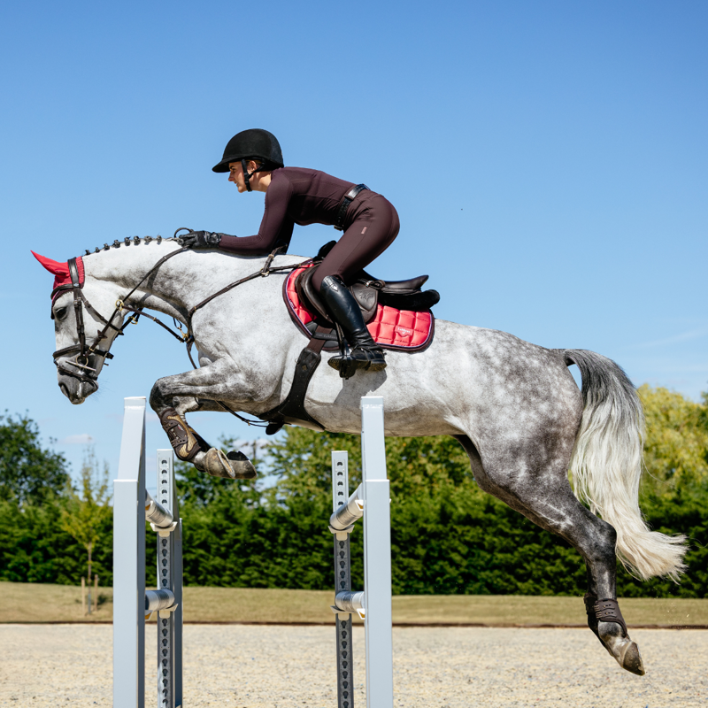 LeMieux Loire Classic Close Contact Square - Cranberry-5