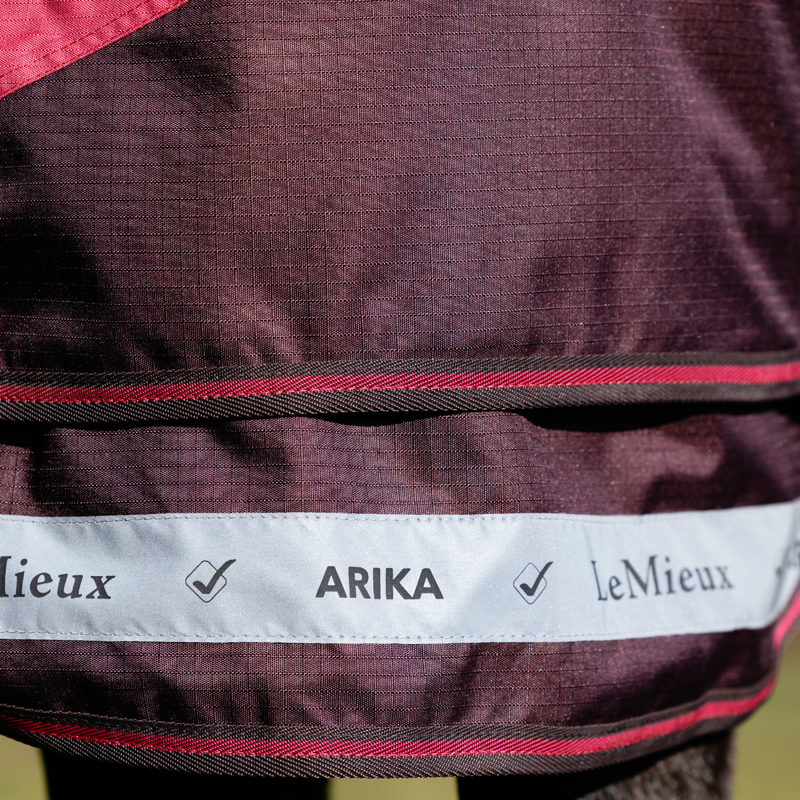 LeMieux Arika Ripstop 100g Turnout Rug - Cranberry-3