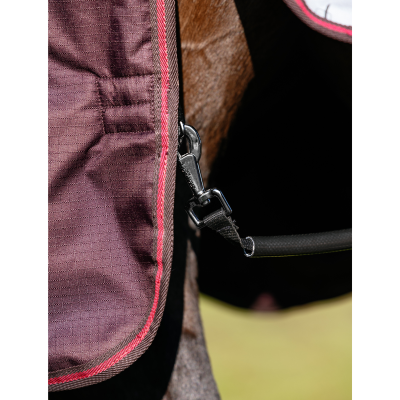 LeMieux Arika Ripstop 100g Turnout Rug - Cranberry-4