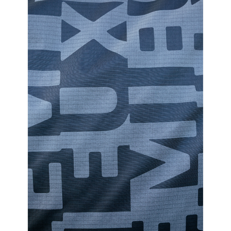 LeMieux Arika Reflective 0g Turnout Rug - Black-7