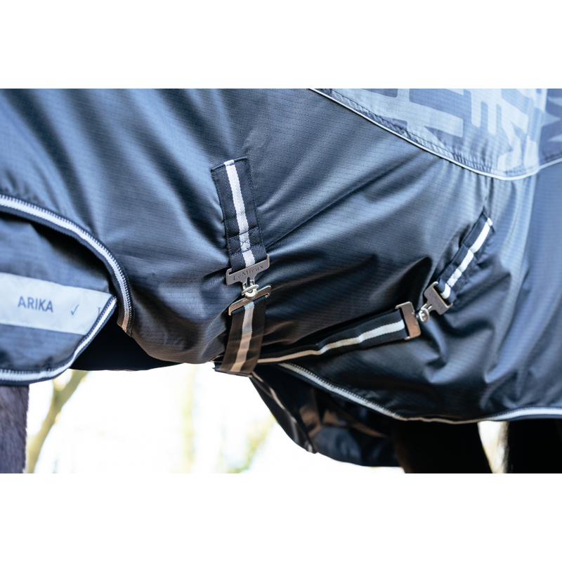 LeMieux Arika Reflective 0g Turnout Rug - Black-5