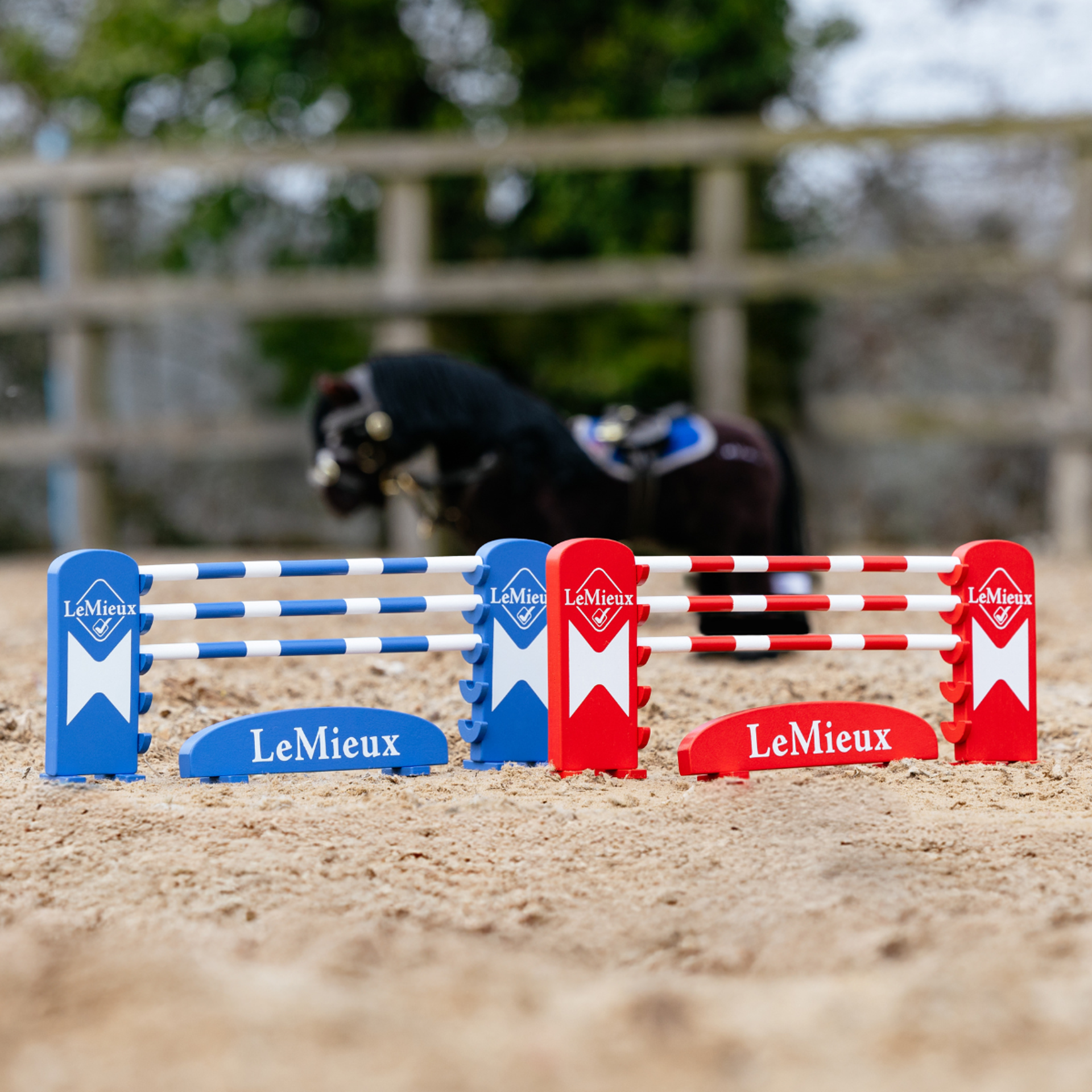 LeMieux Set Bendaggi Per Pony In Pile - Giocattolo Per Bambini - Colore Peperoncino Rosso - Foto 3