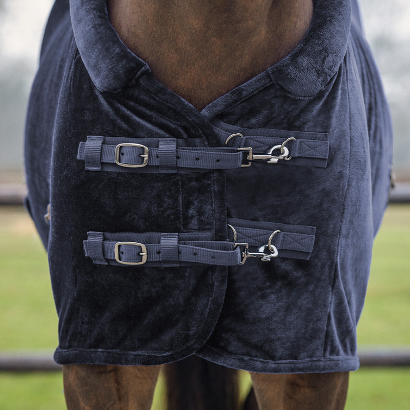 QHP Show Rug - Navy-2