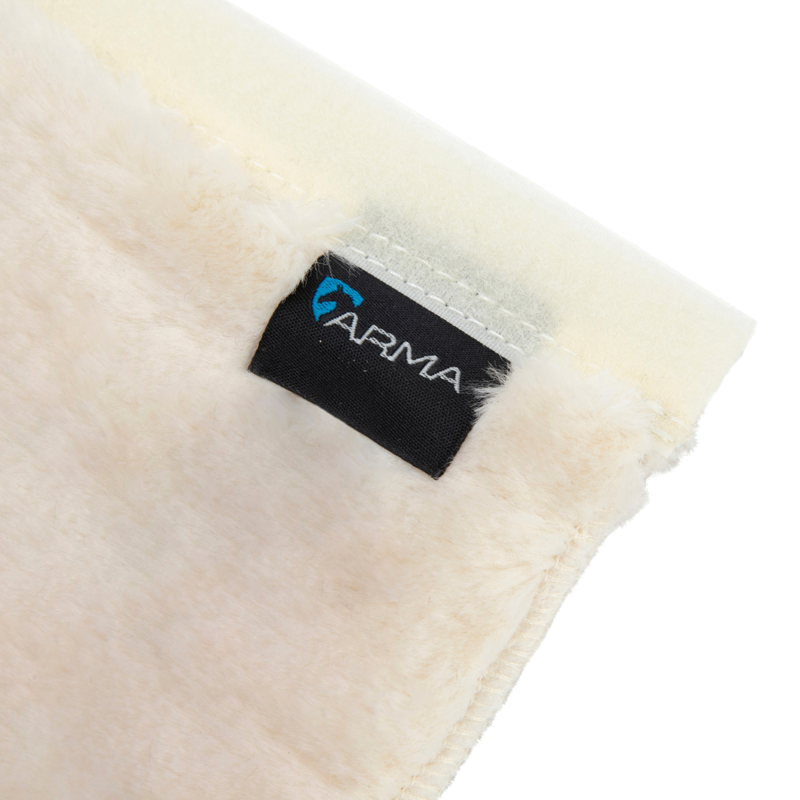 Shires ARMA SupaFleece Rein Guard-2