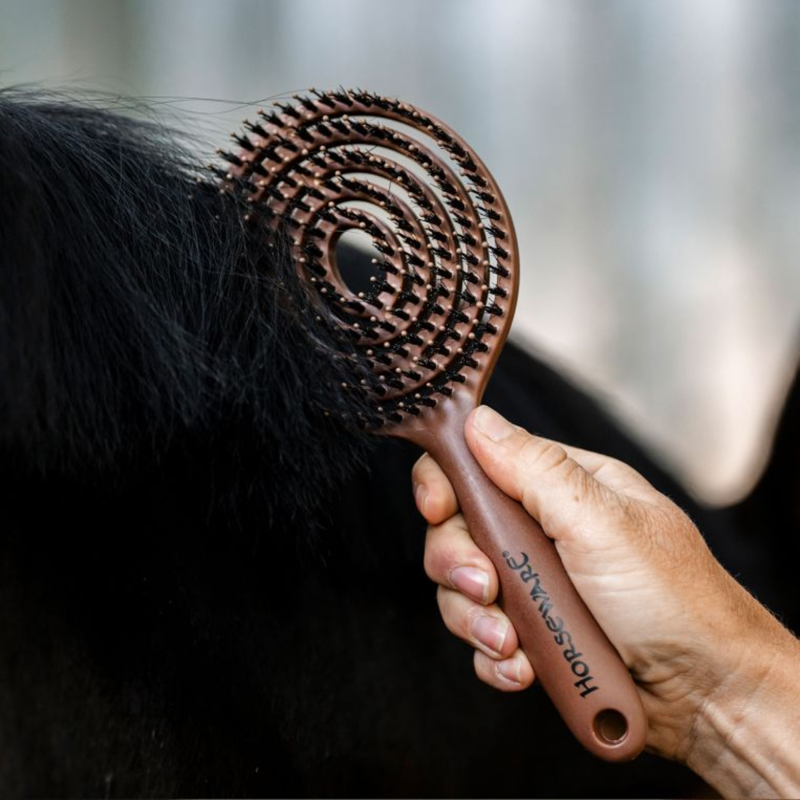 Horseware Mane and Tail Brush - Wood Effect-2