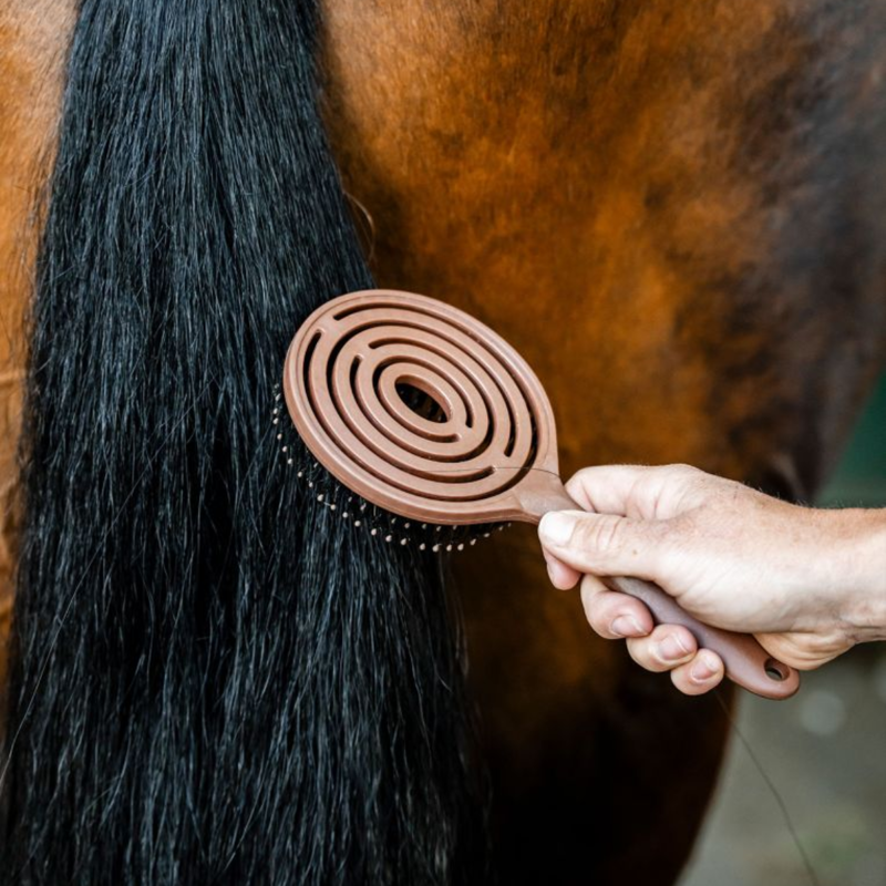 Horseware Mane and Tail Brush - Wood Effect-3
