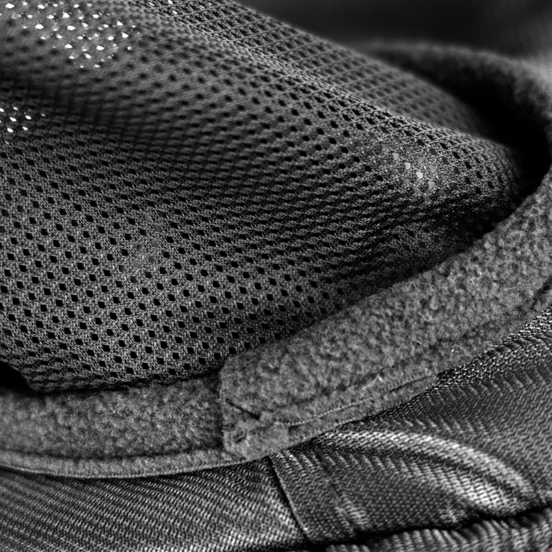 Shires FlyGuard Pro Fine Mesh Fly Mask with Ears and Square Nose - Jet-5