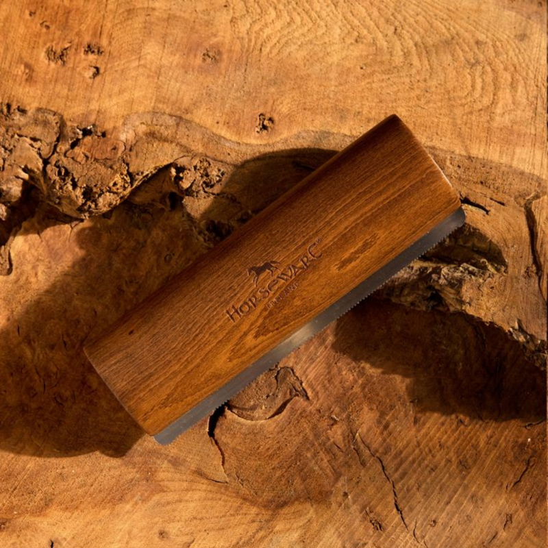 Horseware Signature Shedding Comb - Wood/Natural Fibres