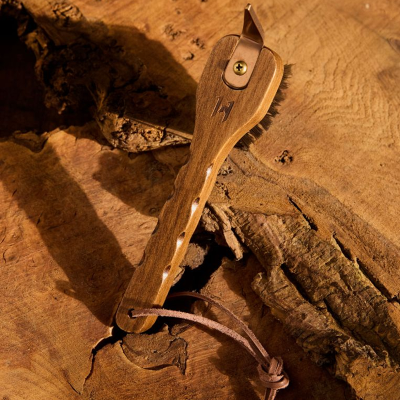 Horseware Signature Hoof Pick - Wood/Natural Fibres