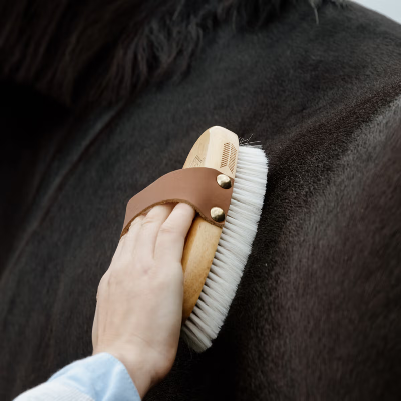Grooming Deluxe Small Overall Brush Soft-3