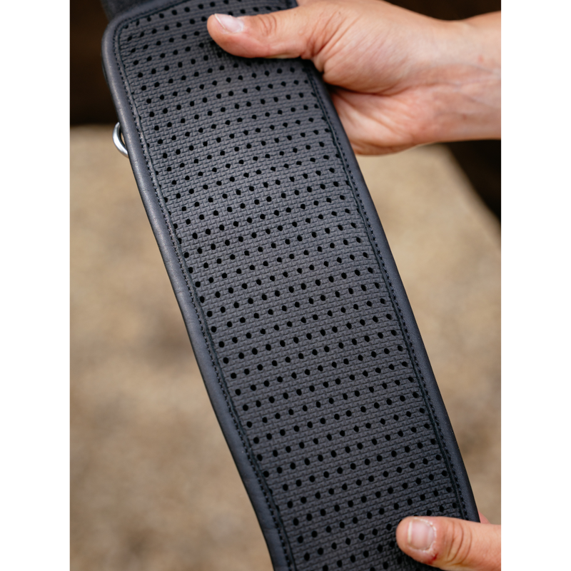 LeMieux Hunter Girth with Detachable Non-Slip Liner - Black-4