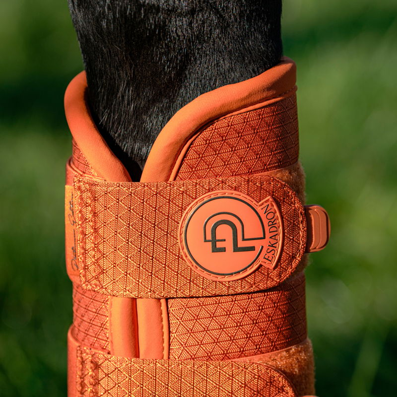 Eskadron 1200D Sparkle Tendon Boots Platinum SS26 - Amber-1