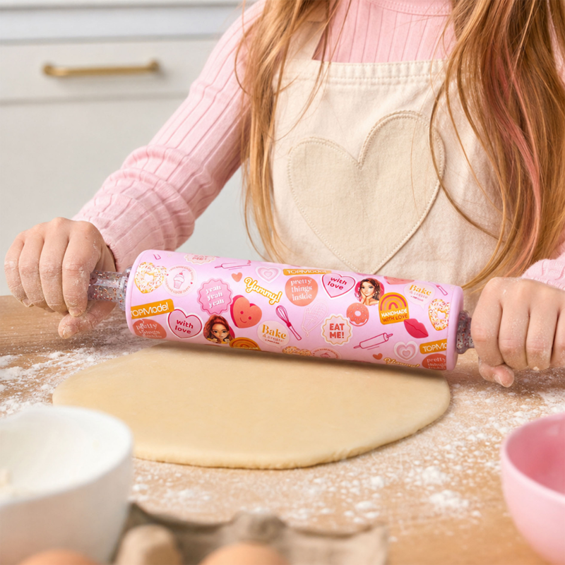 TOPModel Bake and Create Rolling Pin-3