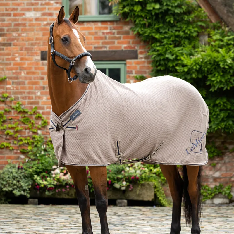 LeMieux Kudos Bamboo Cooler - Pecan-1