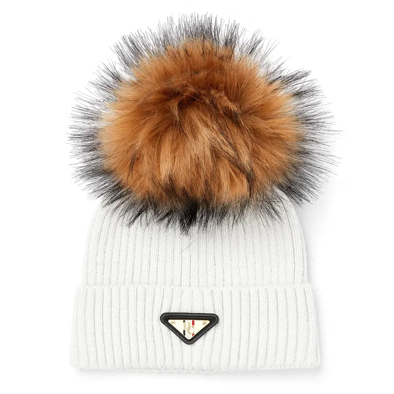 Holland Cooper Burghley Bobble Hat - Cream