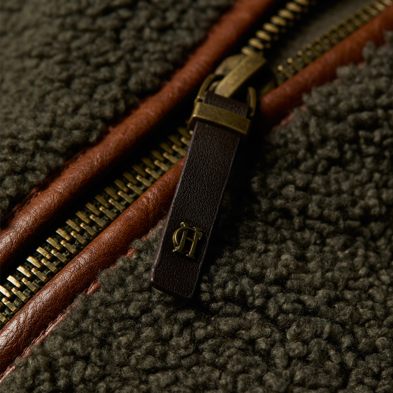 Holland Cooper Country Fleece Gilet - Khaki Borg-9