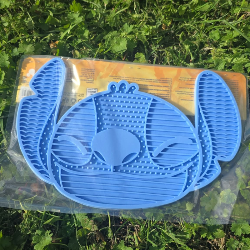 Rosewood Silicone Stitch Dog Lick Mat